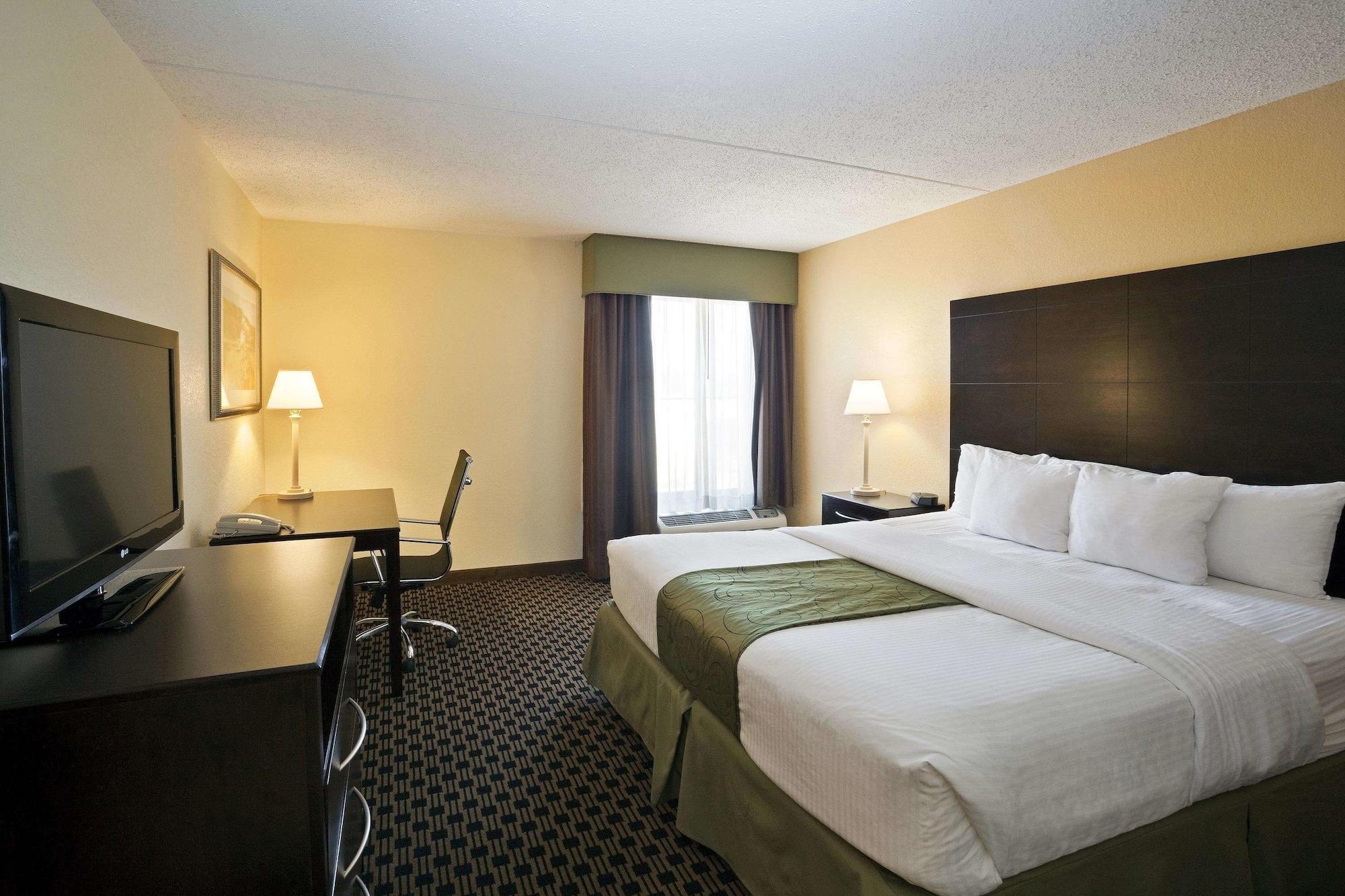 La Quinta By Wyndham Salina Hotel Ngoại thất bức ảnh