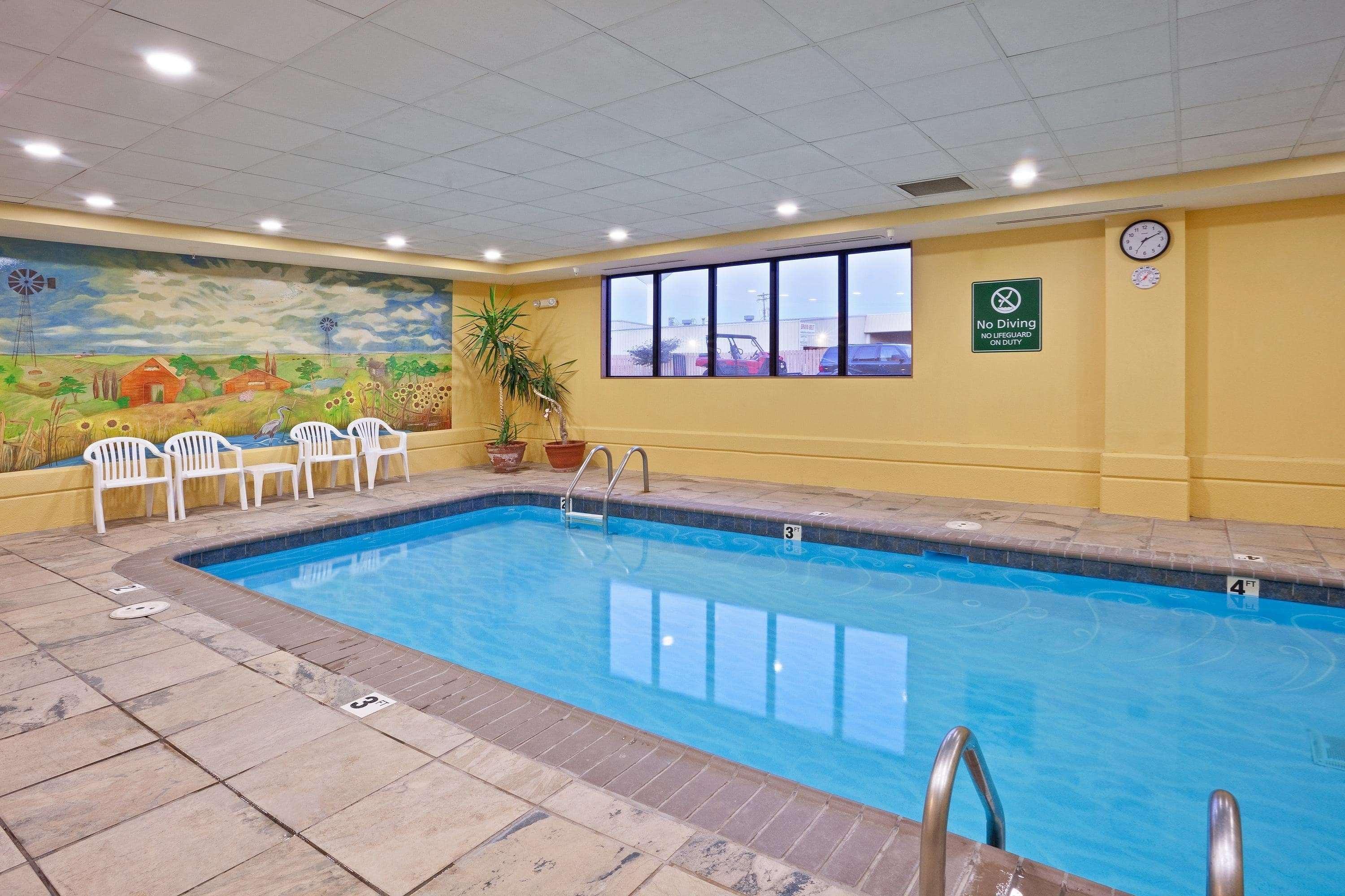 La Quinta By Wyndham Salina Hotel Ngoại thất bức ảnh