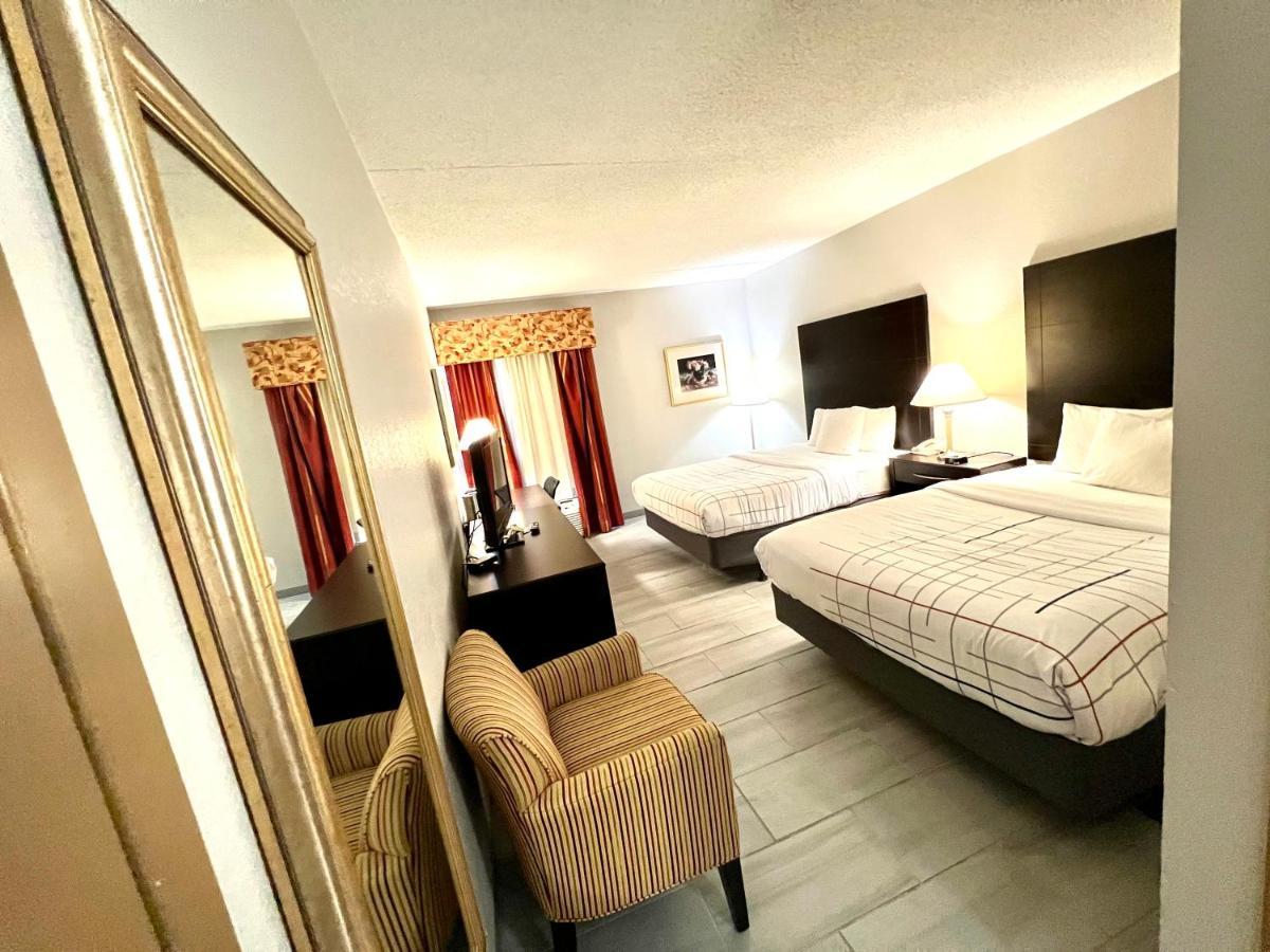 La Quinta By Wyndham Salina Hotel Ngoại thất bức ảnh