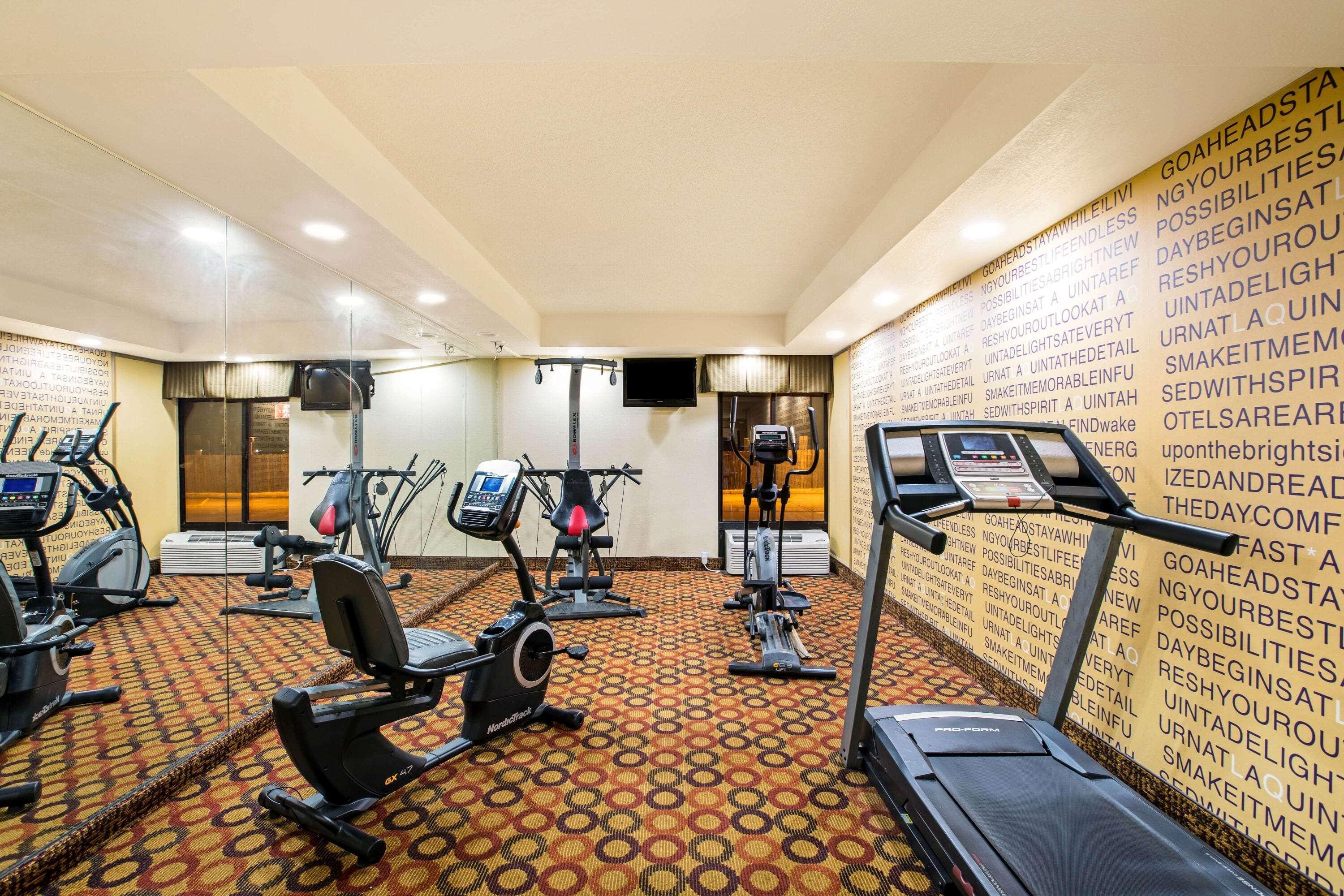 La Quinta By Wyndham Salina Hotel Ngoại thất bức ảnh